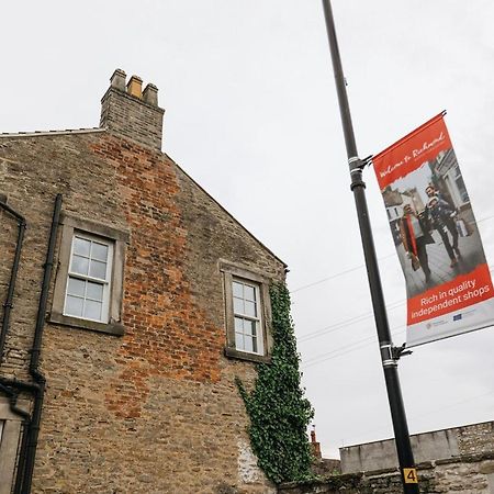 Wensleydale, Old School Rooms - Ground Floor Luxury Apartment In Richmond, North Yorkshire Ричмонд Экстерьер фото